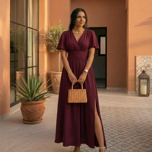 Eterna - Vestido Largo Elegante en Negro con Escote en V Manga Transparente y Abertura