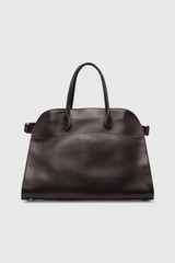 https://cdn.shopify.com/s/files/1/0925/6445/5798/files/Soera-Henna-bag-08-Photoroom_795a3aa1-de6b-400d-81b2-a67e5f2f0ba8.png?v=1757441365