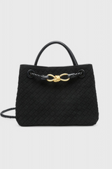 https://cdn.shopify.com/s/files/1/0925/6445/5798/files/Soera-Lucia-Suede-Bag-02-Photoroom_9c9e8a68-26a1-45a0-bd93-f4fda6009083.png?v=1757441370