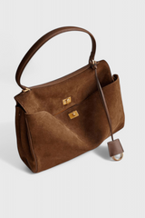https://cdn.shopify.com/s/files/1/0925/6445/5798/files/Soera-Ramona-bag-05-Photoroom_2160d379-8b09-46a5-a12c-9c8c31583dfc.png?v=1757441365
