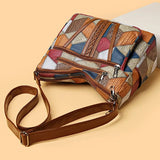 https://cdn.shopify.com/s/files/1/0925/6445/5798/files/Solara_mozaiek_leren_handtas_3.jpg?v=1759950635