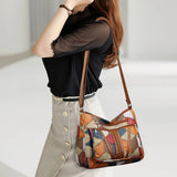 https://cdn.shopify.com/s/files/1/0925/6445/5798/files/Solara_mozaiek_leren_handtas_4.jpg?v=1759950635