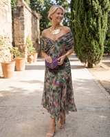 https://cdn.shopify.com/s/files/1/0979/1779/6693/files/freepik__photorealistic-candid-fashion-photograph-ugc-style__42681.png?v=1777670843
