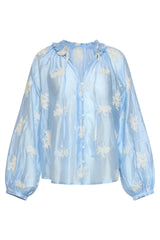 https://cdn.shopify.com/s/files/1/1007/1746/1833/files/imgi_49_Luchtige-Boho-Blouse-Met-Geborduurde-Print-Light-Blue-2.jpg?v=1775600093