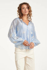 https://cdn.shopify.com/s/files/1/1007/1746/1833/files/imgi_51_Luchtige-Boho-Blouse-Met-Geborduurde-Print-Light-Blue-4.jpg?v=1775600136