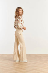 https://cdn.shopify.com/s/files/1/1007/1746/1833/files/imgi_53_25164-e-Animal-Print-Top-Met-V-Hals-Sand-Muticolour-5.jpg?v=1775436649